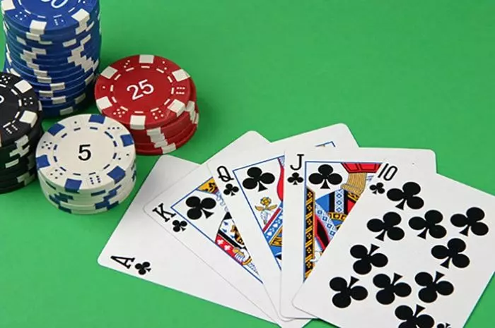Cách mà các cao thủ chơi game bài Xì Tố Hitclub để bất bại